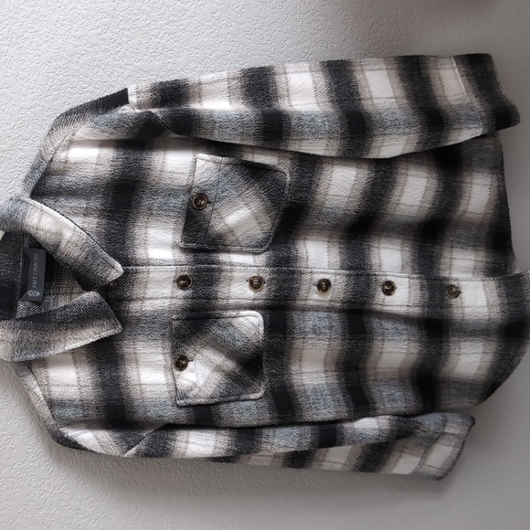 Free Country Black Tan White Plaid Shacket - Picture 2 of 7
